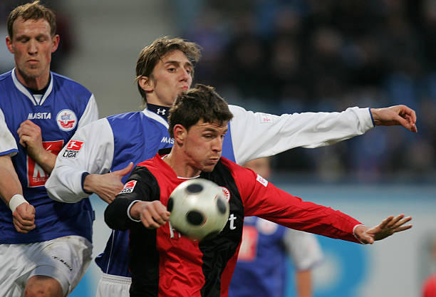 欧冠前瞻：巴黎拼了翻盘概率16% 利物浦捍卫61年荣耀