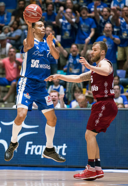 晃倒康西尔 晃倒康西尔